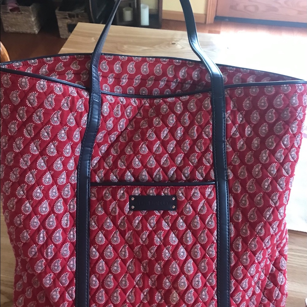 Vera Bradley cotton Tote. Red with zip closure